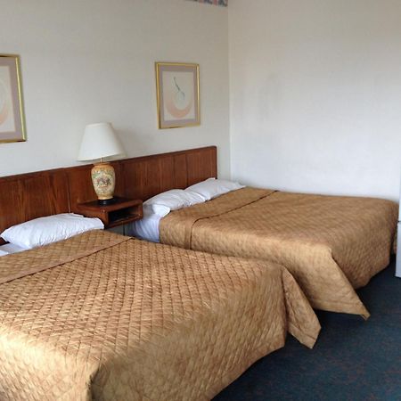 Rainbow Motor Inn - Fallsview ไนแอการาฟอลส์ ภายนอก รูปภาพ