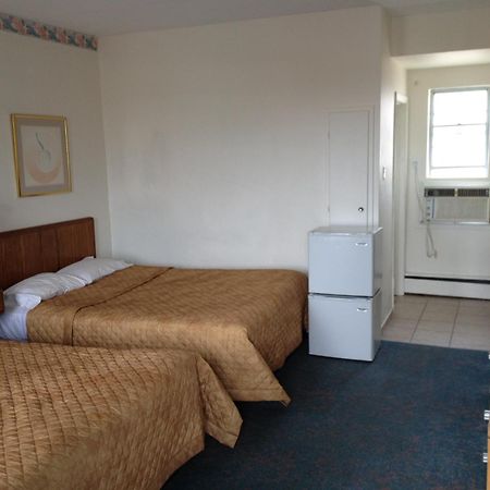 Rainbow Motor Inn - Fallsview ไนแอการาฟอลส์ ภายนอก รูปภาพ