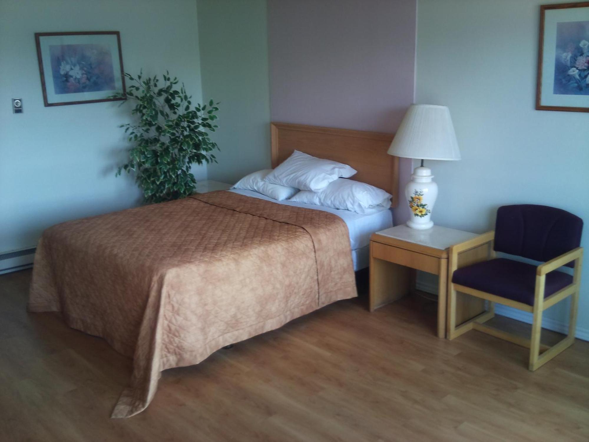 Rainbow Motor Inn - Fallsview ไนแอการาฟอลส์ ภายนอก รูปภาพ